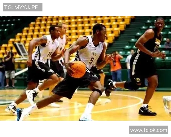 深圳篮球队快攻战术解析与实践探讨